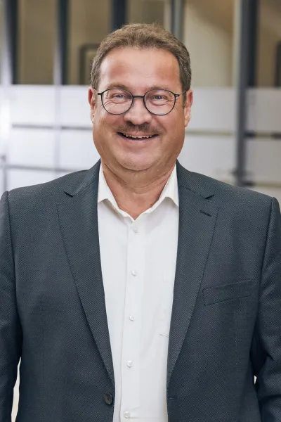 >Ressortleiter Vorstandsstab/Kommunikation/Recht Bernd Jenne 