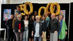 Vorschau: Foto zum Download: Das Festival-Team mit den Sponsoren