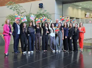 Vorschau: AbsolventinnenundAbsolventen2-min.jpg (30.01.2025 10:16)