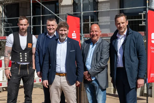 Bild zur Pressemitteilung: Richtfest beim Bauprojekt Witt Huus in Heiligenhafen