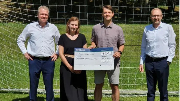 Bild zur Pressemitteilung: Spende aus dem BW-Bank Prämiensparen (PS-Sparen): Sportliche Spende für die Jüngsten