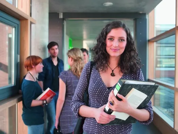 Bild zur Pressemitteilung: Azubi-Blog Beitrag zum Thema Berufsschule