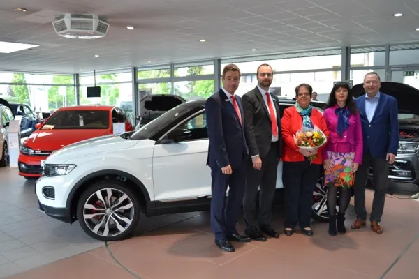 Bild zur Pressemitteilung: Beim PS-Los-Sparen einen VW T-Roc Sport gewonnen