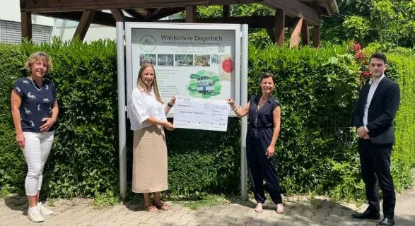 Bild zur Pressemitteilung: Waldschule/BW-Bank Stuttgart-Degerloch: Schul-Video-AG bekommt 2.000 Euro