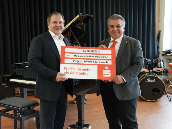 Bild zur Pressemitteilung: 6200 Euro für ein Musikprojekt zur Förderung der Jugend