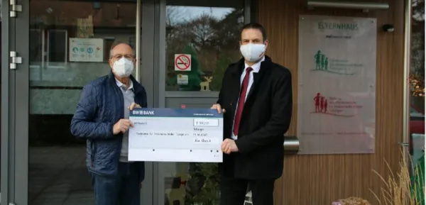 Bild zur Pressemitteilung: Zwei Weihnachtsspenden der BW-Bank Reutlingen: 2.000 Euro für soziale Projekte in der Region Neckar-Alb