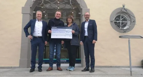 Bild zur Pressemitteilung: Spende aus dem BW-Bank Prämiensparen (PS-Sparen): Licht an für schöne Musik