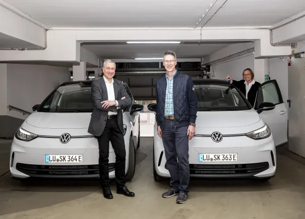 Bild zur Pressemitteilung: Neue Fahrzeugflotte: Sparkasse Vorderpfalz setzt auf E-Mobilität