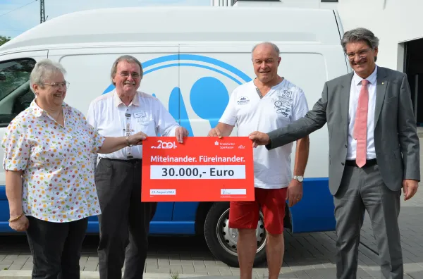 Bild zur Pressemitteilung: Frankfurter Sparkasse unterstützt „die Tafel“ mit 30.000 Euro