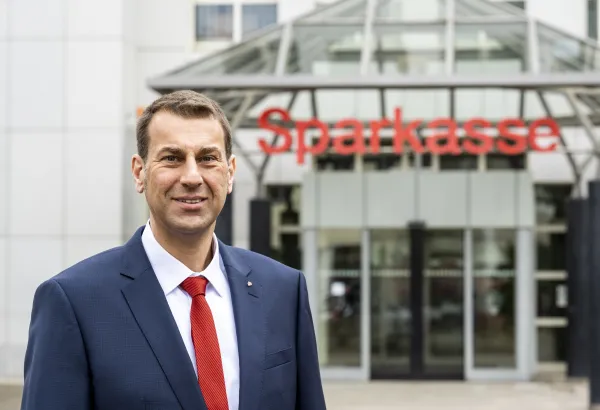 Bild zur Pressemitteilung: Sparkassengeschäftsstelle unter neuer Leitung