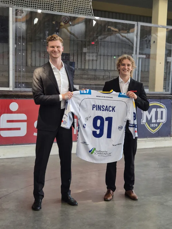 Bild zur Pressemitteilung: Trikotversteigerung zugunsten der „Mighty Dogs Juniors“