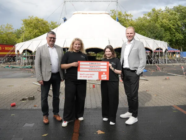 Bild zur Pressemitteilung: 5000 Euro für das Straßenkulturfest in Nordhorn
