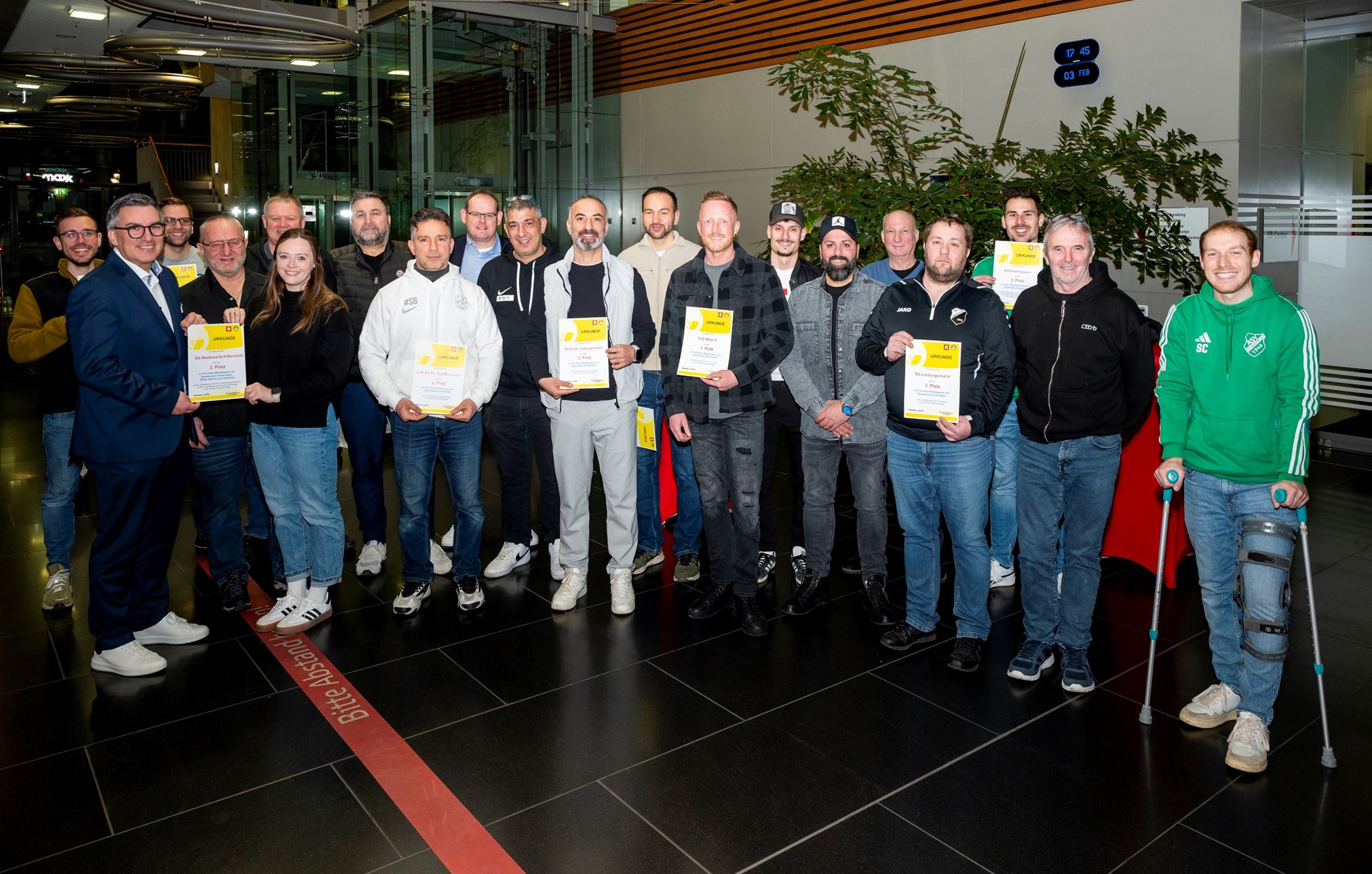 Fairplay-Übergabe-2024-klein.jpg (05.02.2025 07:32)
