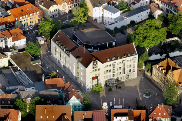 Bild zur Pressemitteilung: Sparkasse Vorderpfalz: Hauptstelle Speyer wird neu entwickelt